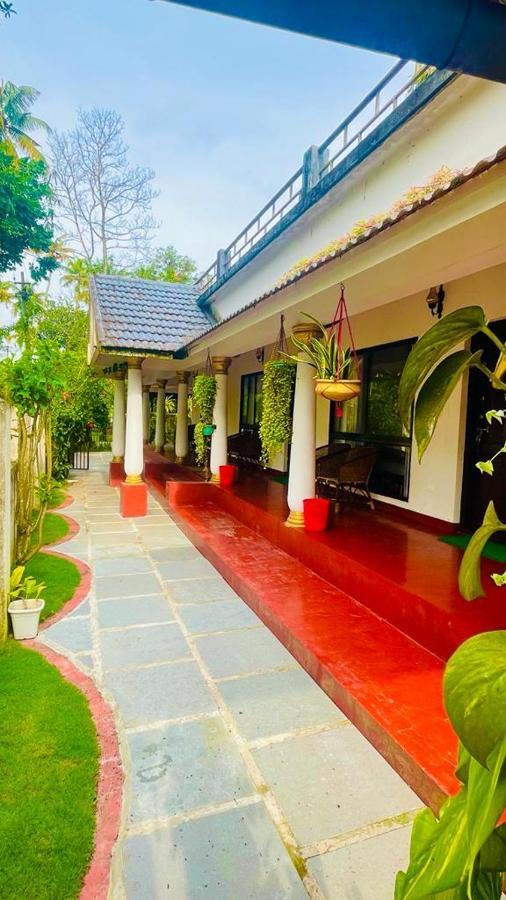Marari Beach Clleetus Homestay Mararikulam Exterior photo